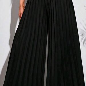 BCBG Black Pleated Wide-Leg Pants